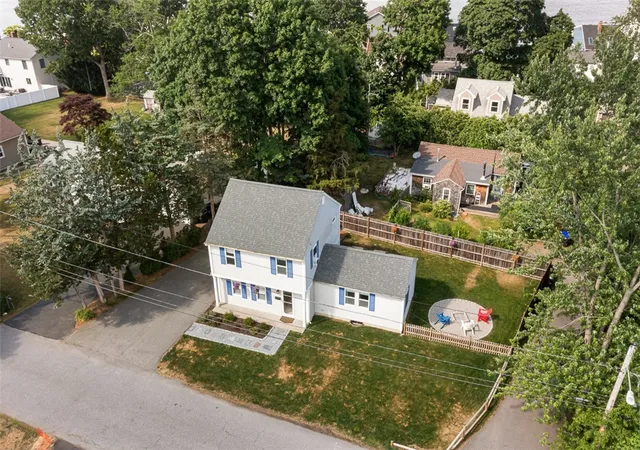 Homes for sale in Barrington, RI | 69 Mason Rd, Barrington, RI 02806 | MLS# 1415369