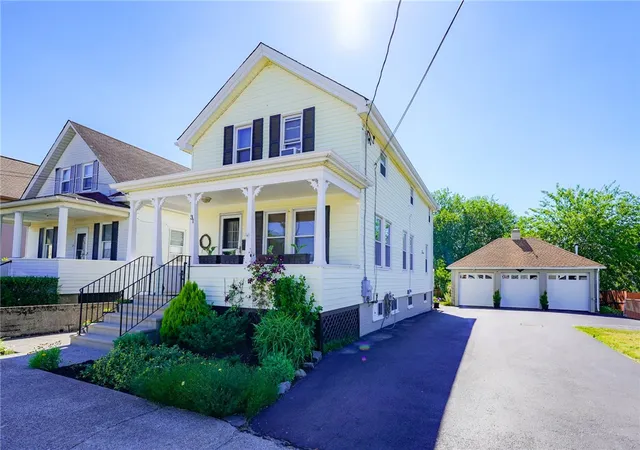 2nd image of 31 Fenmoor St, East Providence, RI 02914 | MLS# 1415472