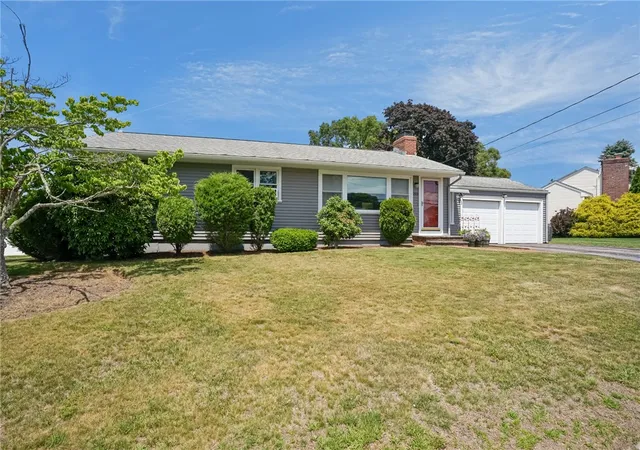 Photo 4 of Sale Pending at 203 Garden Hills Dr, Cranston, RI 02920 | MLS# 1415462 | Listing updated on 2026-08-13