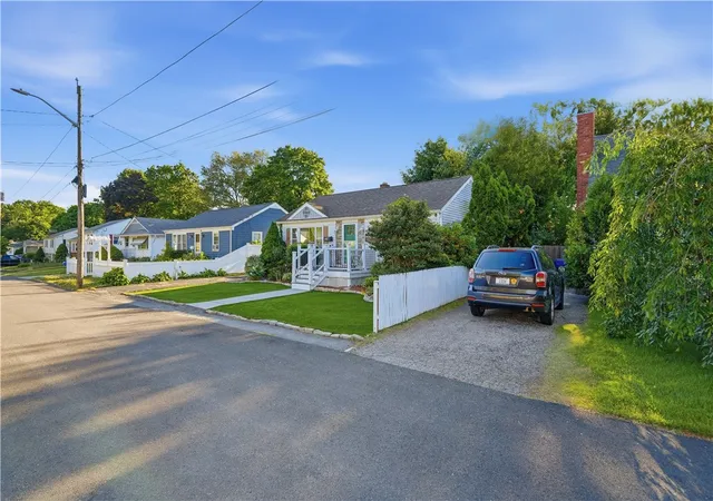 Homes for sale in North Providence, RI | 11 Cherry St, North Providence, RI 02911 | MLS# 1415539