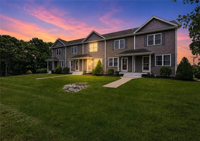 Homes for sale in North Providence, RI | 100 Woodlawn Ave #3, North Providence, RI 02904 | MLS# 1415531