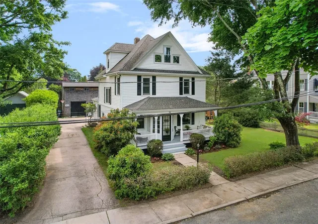 1st image of 94 Lake St, South Kingstown, RI 02879 | MLS# 1415583