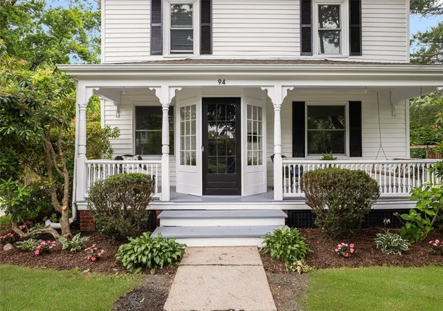 3rd image of 94 Lake St, South Kingstown, RI 02879 | MLS# 1415583