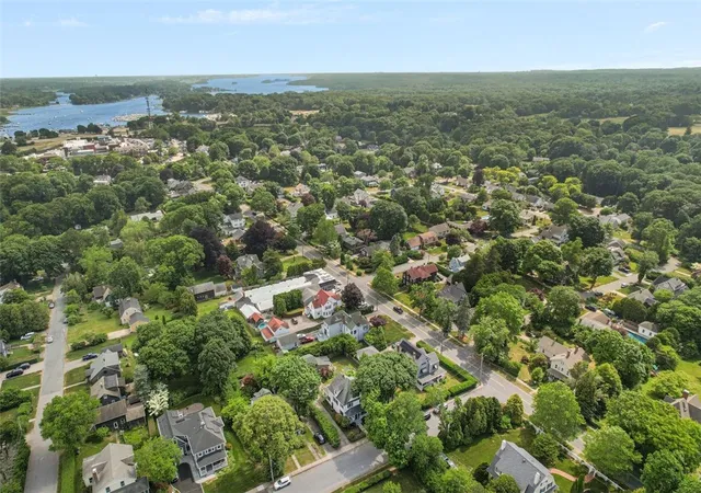 50th image of 94 Lake St, South Kingstown, RI 02879 | MLS# 1415583