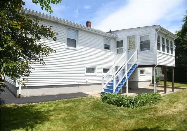 Homes for sale in North Providence, RI | 20 Bicentennial Wy, North Providence, RI 02911 | MLS# 1415382