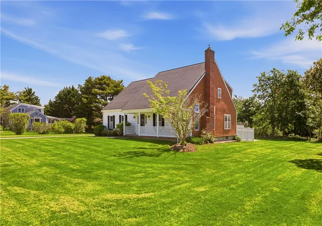 Homes for sale in Middletown, RI | 32 James Francis Ter, Middletown, RI 02842 | MLS# 1415384