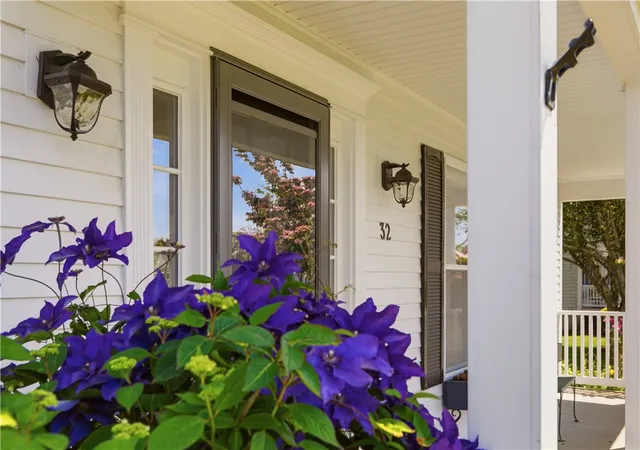 Homes for sale in Middletown, RI | 32 James Francis Ter, Middletown, RI 02842 | MLS# 1415384