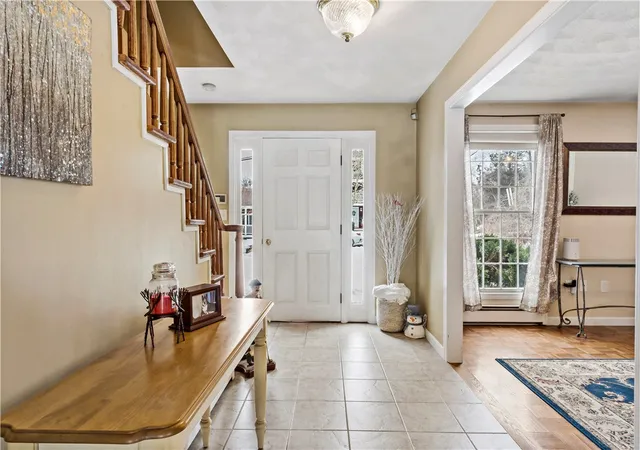 5th image of 32 Starr Dr W, Narragansett, RI 02882 | MLS# 1415588