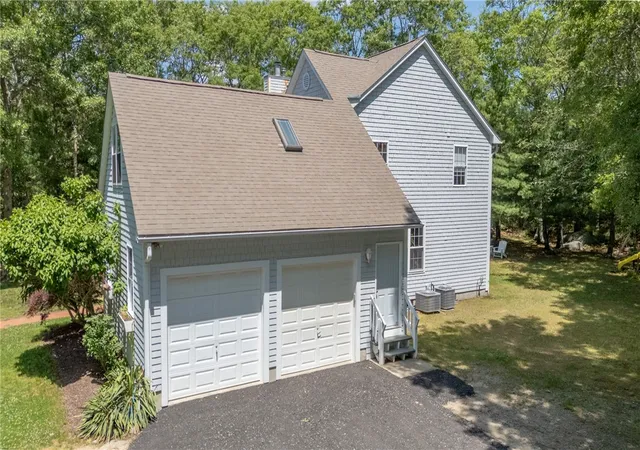 Homes for sale in West Greenwich, RI | 1 William Nichols Rd, West Greenwich, RI 02817 | MLS# 1415522