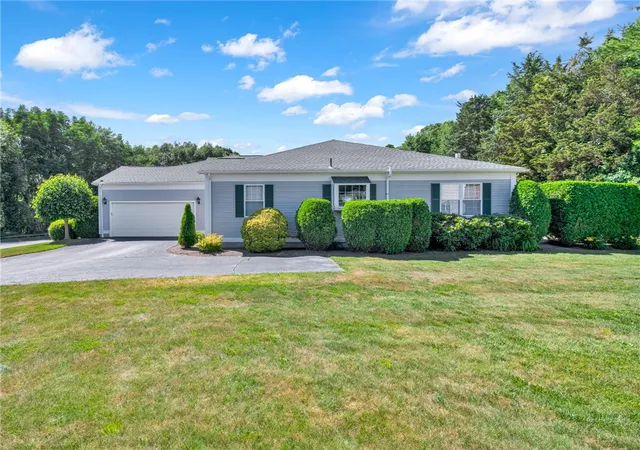 Photo 4 of Sale Pending at 48 Orchard Meadows Dr, Smithfield, RI 02917 | MLS# 1415619 | Listing updated on 2026-08-28