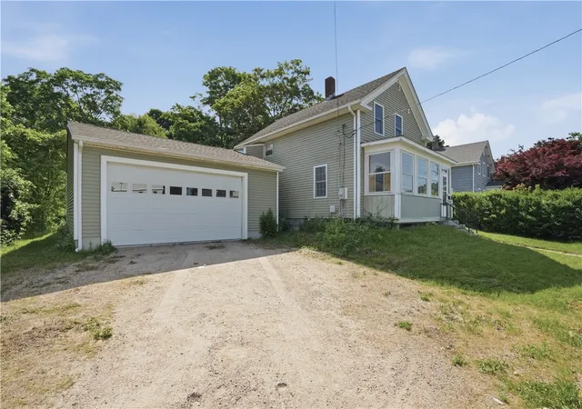 Homes for sale in Westerly, RI | 10 Hobart St, Westerly, RI 02891 | MLS# 1414850