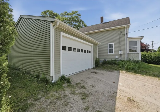 Homes for sale in Westerly, RI | 10 Hobart St, Westerly, RI 02891 | MLS# 1414850