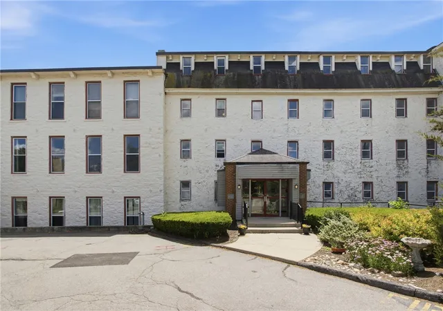 Homes for sale in North Providence, RI | 494 Woonasquatucket Ave #411, North Providence, RI 02911 | MLS# 1415618