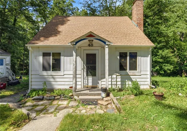 Homes for sale in Glocester, RI | 48 Waterman Lake Dr, Glocester, RI 02814 | MLS# 1415617