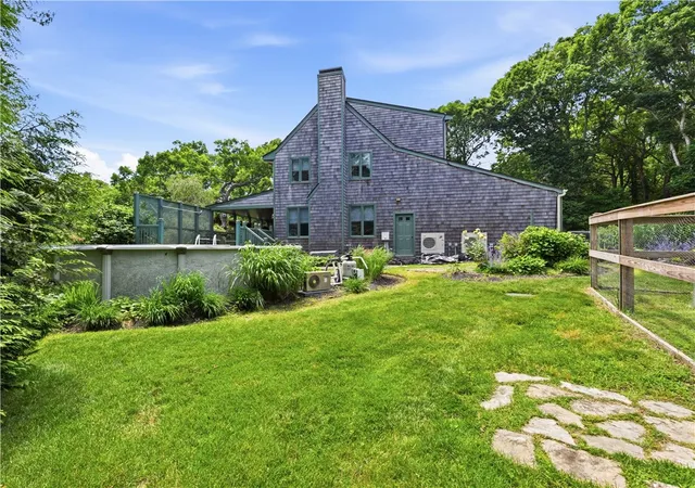 Homes for sale in Tiverton, RI | 68 Captains Cir, Tiverton, RI 02878 | MLS# 1415631
