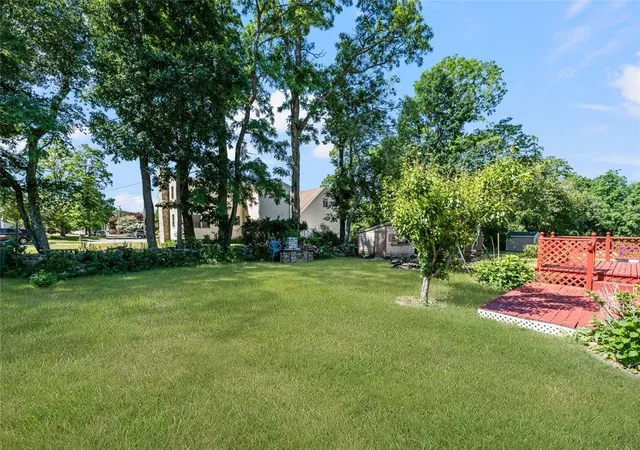 Homes for sale in Warren, RI | 37 Ridgeway Dr, Warren, RI 02885 | MLS# 1415694