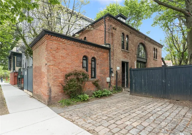 1st image of 369 Thayer St, Providence, RI 02906 | MLS# 1415709