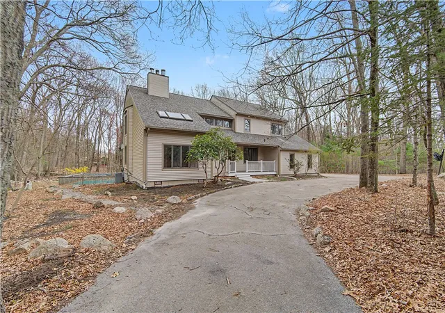 Homes for sale in Scituate, RI | 26 Trout Brook Ln, Scituate, RI 02831 | MLS# 1415715