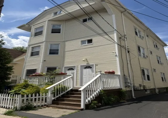 2nd image of 26 Frederick St, Providence, RI 02908 | MLS# 1414784