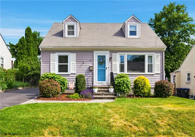 Homes for sale in Cumberland, RI | 142 Mowry Ave, Cumberland, RI 02864 | MLS# 1415708