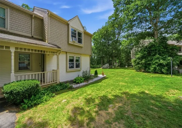 Homes for sale in Coventry, RI | 35 Birdie Ct, Coventry, RI 02816 | MLS# 1415579