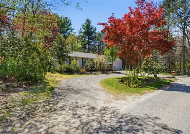 Homes for sale in North Scituate, RI | 322 Rocky Hill Rd, North Scituate, RI 02857 | MLS# 1415720