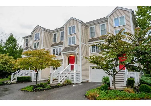 Homes for sale in East Providence, RI | 1 New Rd #C2, East Providence, RI 02916 | MLS# 1415751