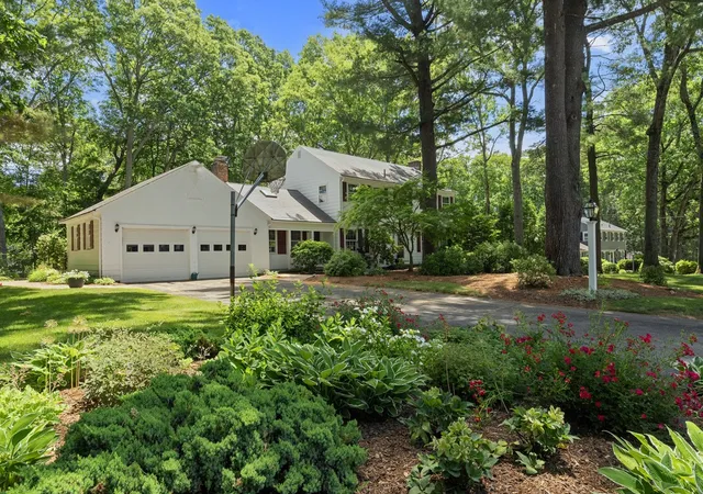 Homes for sale in East Greenwich, RI | 58 Sycamore Dr, East Greenwich, RI 02818 | MLS# 1415697