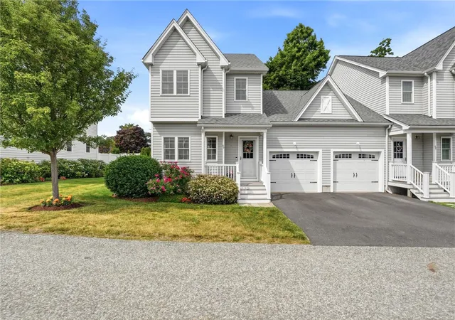 Homes for sale in Portsmouth, RI | 96 Seafare Ln, Portsmouth, RI 02871 | MLS# 1415707