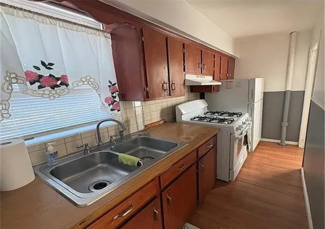 Homes for sale in Pawtucket, RI | 46 Humboldt Ave, Pawtucket, RI 02860 | MLS# 1415806