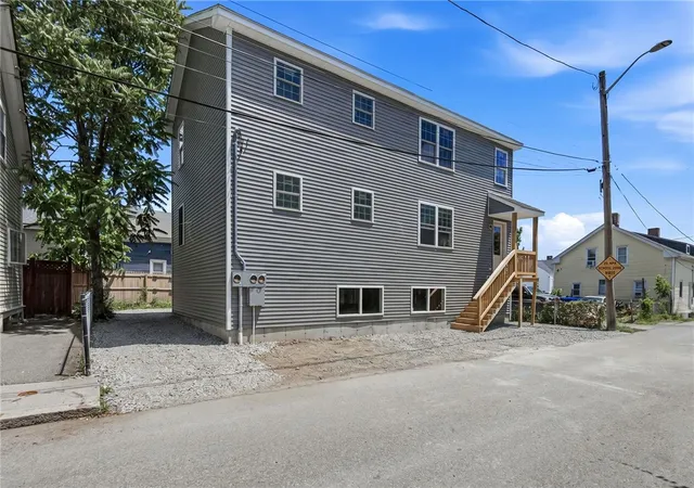 26th image of 10 Hillard St, Providence, RI 02909 | MLS# 1415488