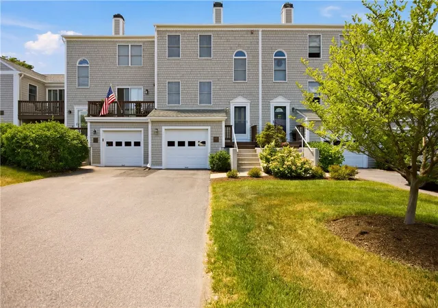 Homes for sale in Bristol, RI | 424 North Ln, Bristol, RI 02809 | MLS# 1415804