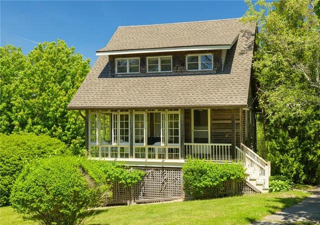 Homes for sale in Westerly, RI | 6 Chapel Pl, Westerly, RI 02891 | MLS# 1414020