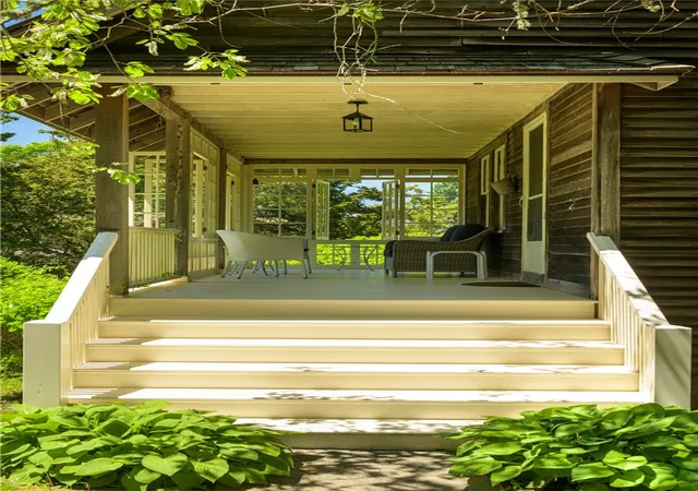 5th image of 6 Chapel Pl, Westerly, RI 02891 | MLS# 1414020