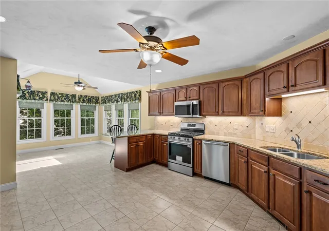 Homes for sale in Cumberland, RI | 125 West Rd, Cumberland, RI 02864 | MLS# 1415879