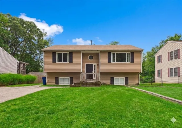 1st image of 52 Meadowrue Trl, Narragansett, RI 02874 | MLS# 1415870