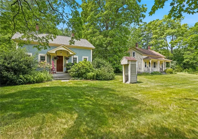 Homes for sale in Cumberland, RI | 366 Abbott Valley Run Rd, Cumberland, RI 02864 | MLS# 1415881