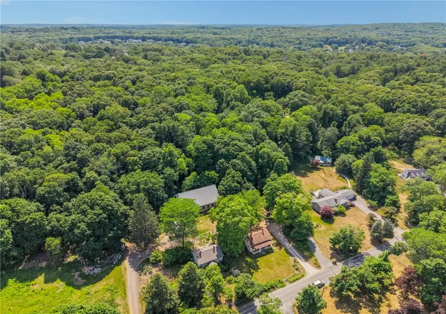 Homes for sale in Cumberland, RI | 366 Abbott Valley Run Rd, Cumberland, RI 02864 | MLS# 1415881