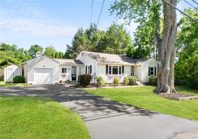 Homes for sale in Cumberland, RI | 40 Heroux Blvd, Cumberland, RI 02864 | MLS# 1411370