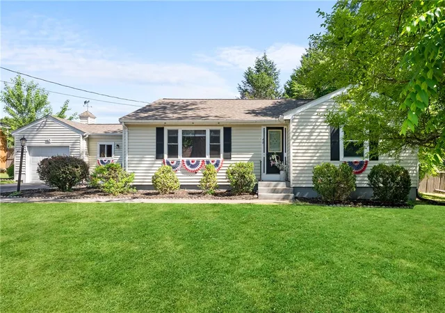 Homes for sale in Cumberland, RI | 40 Heroux Blvd, Cumberland, RI 02864 | MLS# 1411370