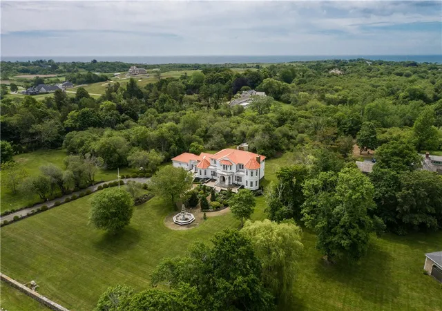 Photo 3 of Single family home for sale at 10 Ridge Rd, Newport, RI 02840 | MLS# 1415572 | Listing updated on 2026-07-18