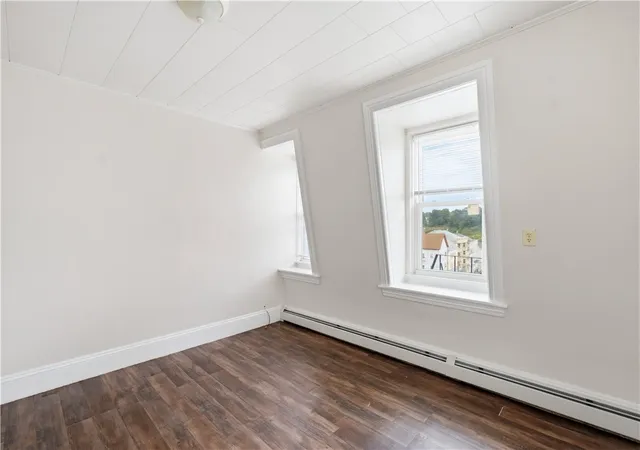 Homes for sale in Lincoln, RI | 68 Winter St, Lincoln, RI 02838 | MLS# 1415803