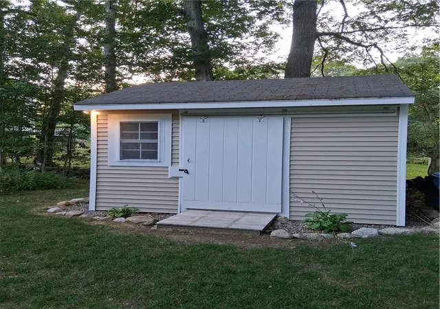 29th image of 104 Peaked Rock Rd, Wakefield, RI 02879 | MLS# 1415920