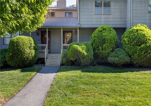 Homes for sale in Smithfield, RI | 1902 Pinewood Dr, Smithfield, RI 02917 | MLS# 1415950