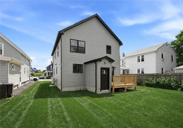Homes for sale in Pawtucket, RI | 135 Owen Ave, Pawtucket, RI 02860 | MLS# 1415939