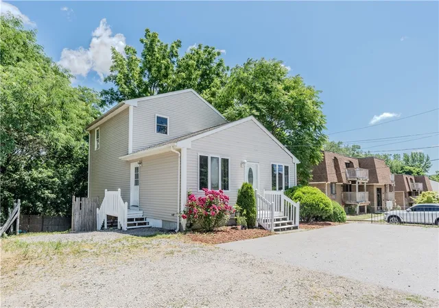 3rd image of 1015 Atwood Ave, Johnston, RI 02919 | MLS# 1415961