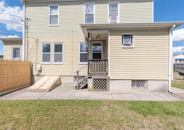 Homes for sale in Cumberland, RI | 8 Short St, Cumberland, RI 02864 | MLS# 1415972