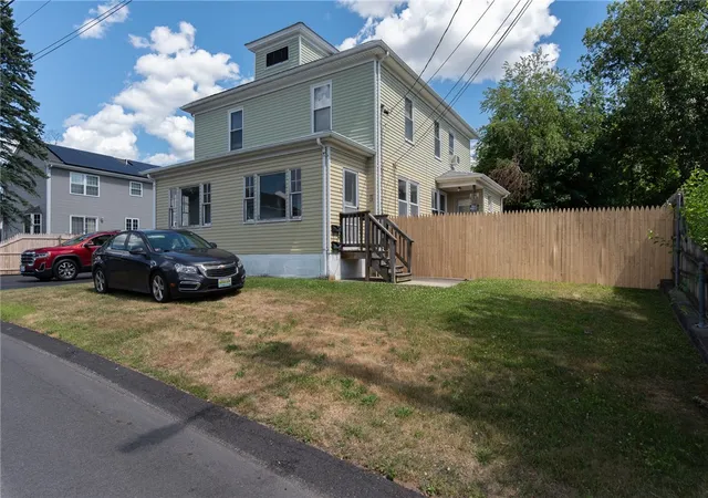 Homes for sale in Cumberland, RI | 8 Short St, Cumberland, RI 02864 | MLS# 1415972