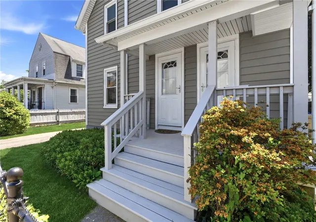 Homes for sale in Pawtucket, RI | 94 Francis Ave, Pawtucket, RI 02860 | MLS# 1415829