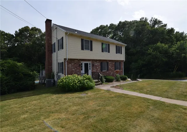 Homes for sale in Westerly, RI | 8 Pequot Ave, Westerly, RI 02891 | MLS# 1415908